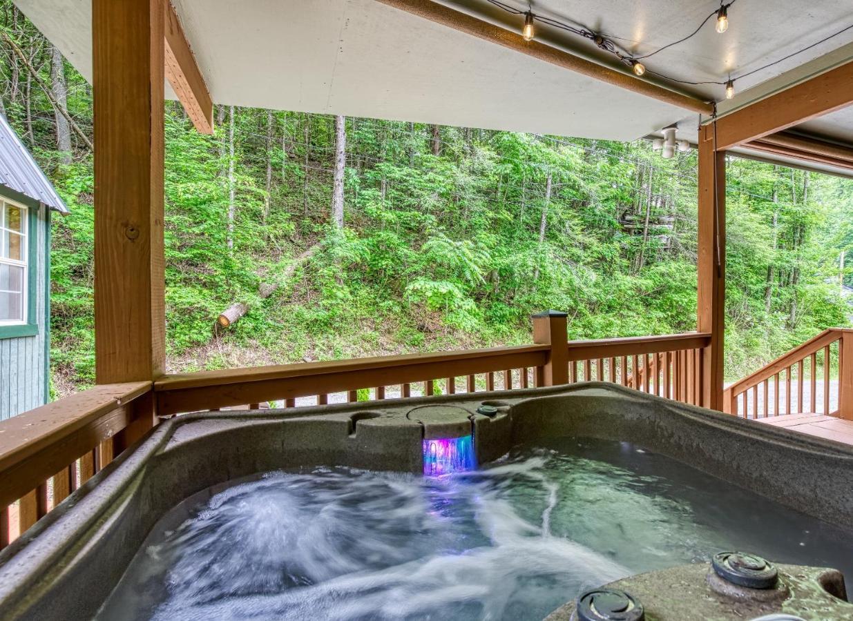 Great Location - Hot Tub - Dog Friendly Villa Sevierville Dış mekan fotoğraf